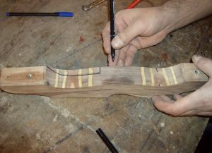 изработка на дръжка за лък Снимка: izgotovlenie rukoiati dlia luka