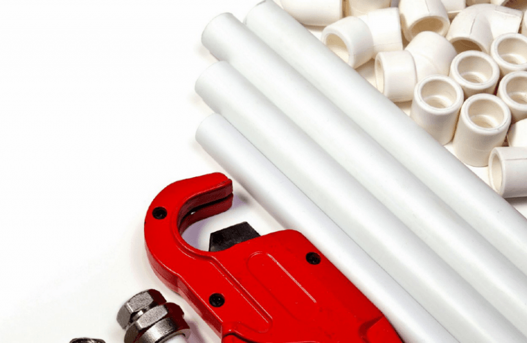 Снимка: Пластмасова водопроводна тръба