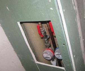 полагане на тръби в банята по скрит начин Снимка: Лежете по скрит начин