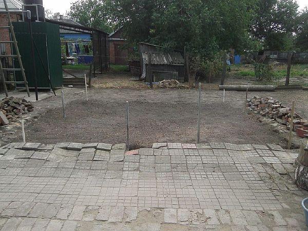 Изграждаме рамката на бъдещата плевня Снимка: Изграждане на рамката на бъдещ хамбар