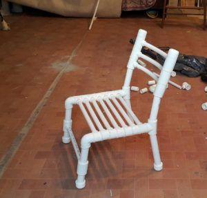 Направи си сам стол, изработен от полипропиленови тръби Снимка: Направи си сам стол, изработен от полипропиленови тръбни материали