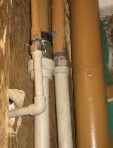 Свързване на метална тръба към полипропиленова тръба Снимка: Свързване на метална тръба към полипропиленова тръба