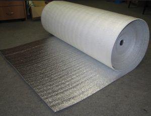 Разпенен полиетилен Снимка: Разпенен полиетилен на ролка