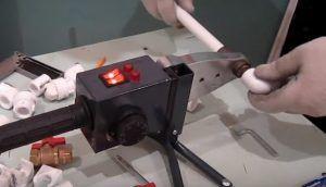 поялник за пластмасови изделия Снимка: Поялник за пластмасови тръби