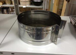 Скоби за закрепване на коминни тръби Снимка: Скоби за закрепване на коминни тръби