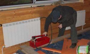 изпитване на тръбопроводи за отоплителна система Снимка: Тестване на тръбопроводи за отоплителна система