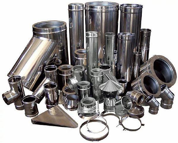 Снимка 1. Димоотводни тръби от неръждаема стомана и допълнителни фитинги за тях