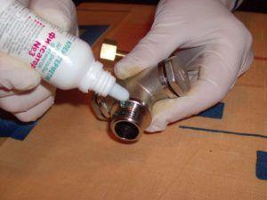 Силиконови`и герметик за водоснабдяване Силиконов уплътнител за водоснабдяване