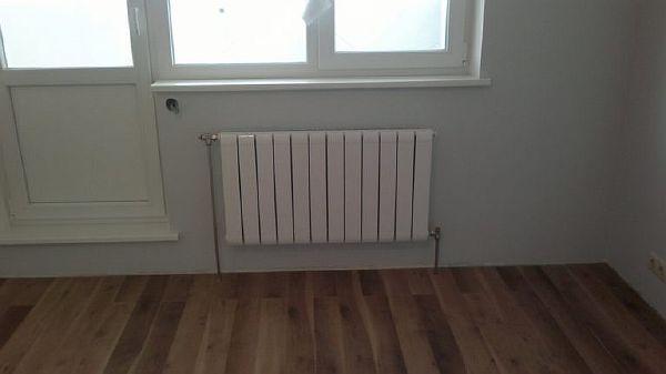 Снимка 1. Отоплителна магистрала, скрита в стените