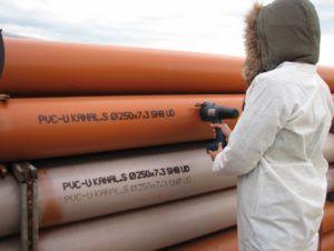 маркиране на водопроводни тръби Снимка - маркиране на пластмасови тръби