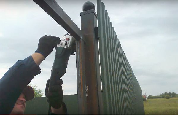 Подрязване на рамката Инструкции как сами да заварите порта от профилна тръба