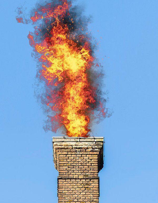 Изгаряне на сажди Снимка - Горене на сажди в комин
