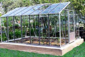 Направи си сам оранжерия с фронтон Снимка – Направи си сам оранжерия с двускатен покрив