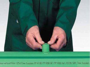 инсталиране на седло при запояване Снимка – монтаж на седлото по време на запояване