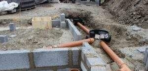 монтаж на канализация по време на строителството Снимка – монтаж на канализация по време на строителство