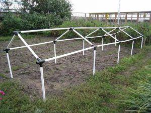 Снимка - Рамка за оранжерия с фронтон