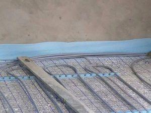 Снимка - Полагане на амортисьорната лента.