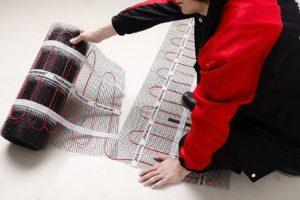 Коя система за подово отопление е най-добре да избера и монтирам под порцеланови плочки?