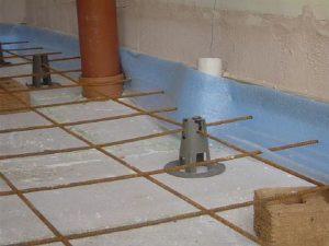 Снимка - Полагане на метална армировъчна мрежа