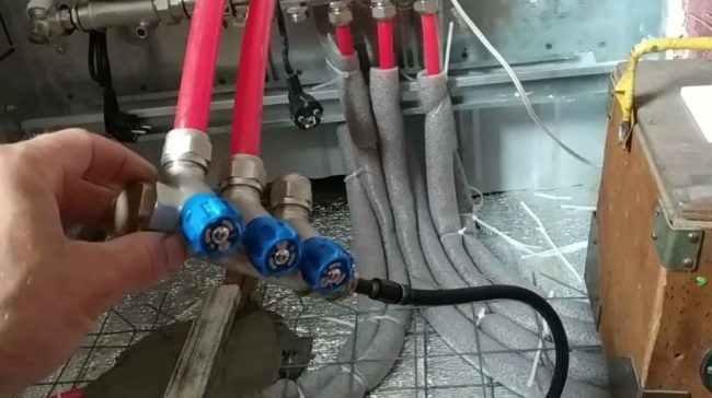 Снимка - Изпитване на подово отопление с налягане