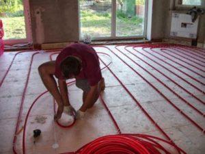 Закрепете със скоби