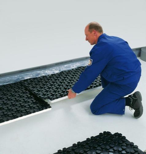 Полагане на плочи