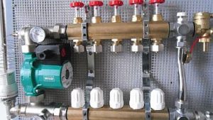 Снимка - Свързване на смесителния блок към връщащата линия на батерията