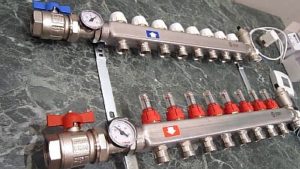 Снимка - Гребенът е фиксиран към скобата