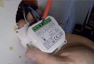 Снимка - Свързване на захранването