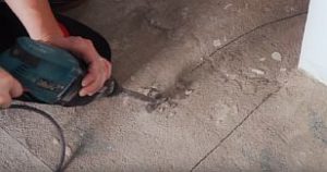 Снимка - Каналите се изрязват за окабеляване