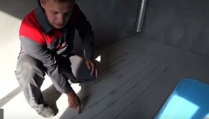 Снимка - Монтаж на кабели в канали