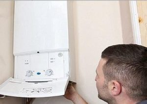 Снимка - Котелът се инсталира и свързва