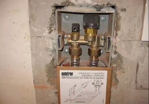 Снимка - Монтаж на монтажна кутия