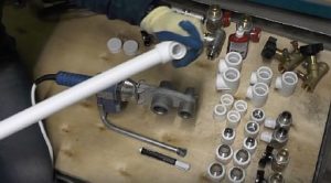 Снимка - Свързване на тръба към тройник