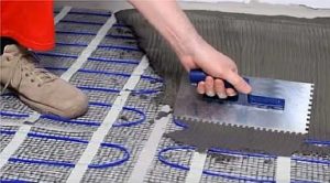 Снимка - Фиксиране на постелката с лепило