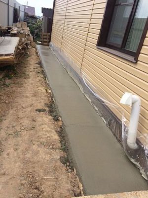 Снимка - Изливане на замазката