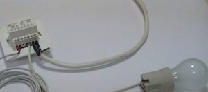 Снимка - Свързване на крушка към термостата