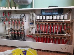 Снимка - Централен контролен блок за подово отопление в цялата сграда