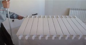 Снимка - Поставяне на маскираща лента върху маркиращи зони