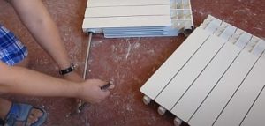 Снимка - Усукване на секции с гаечен ключ