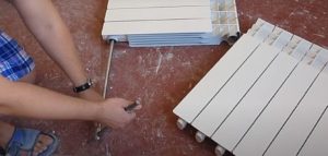 Снимка - Усукване на секции с гаечен ключ