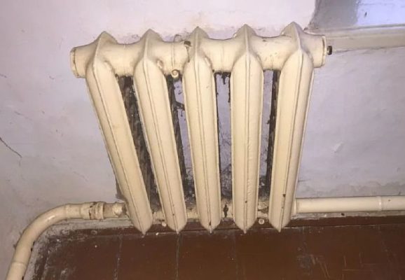 Снимка: Чугунен радиатор в стар стил