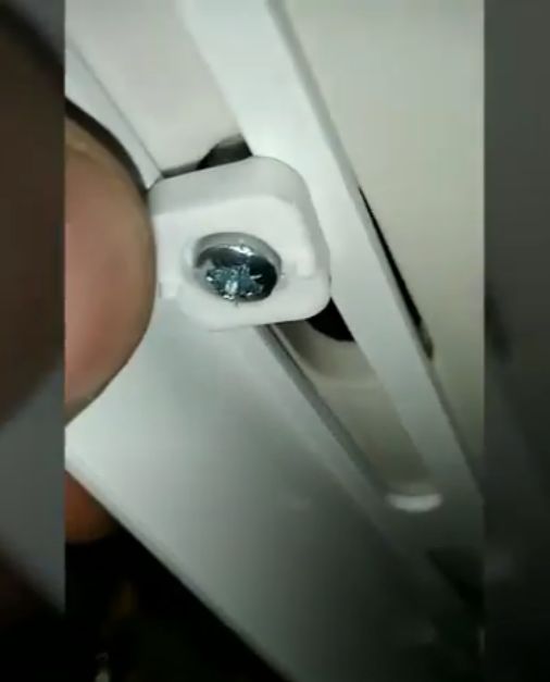 Снимка - Закрепване на керамика към скоба