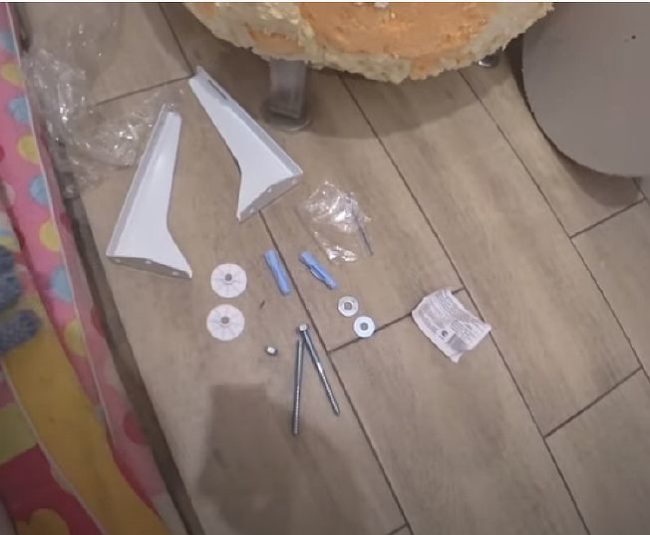 Снимка - Крепежни елементи за мивка