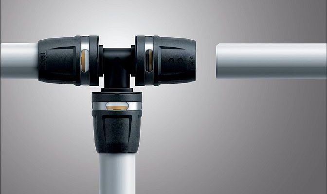 Снимка - Свързване на тръби без запояване