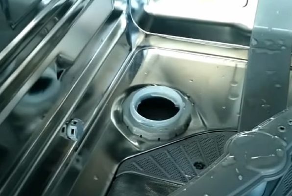 Снимка - Отвор за пълнене със сол