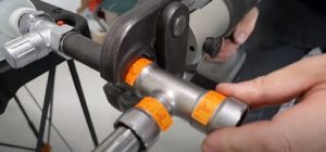 Снимка - Кримпване на фитинги