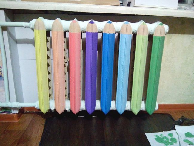 Снимка - Многоцветни емайли