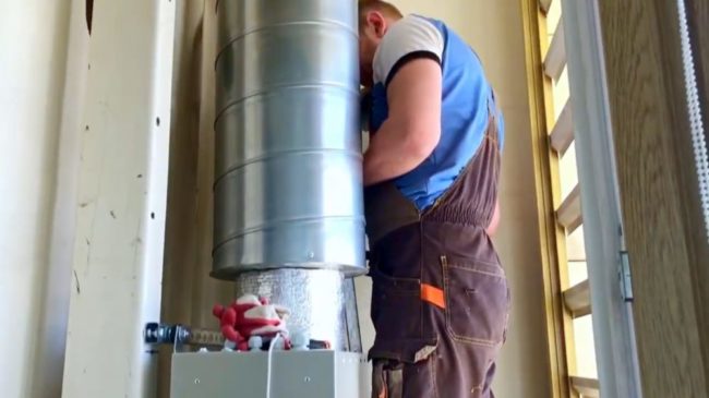 Снимка - Монтаж на модул за подаване на въздух със заглушител