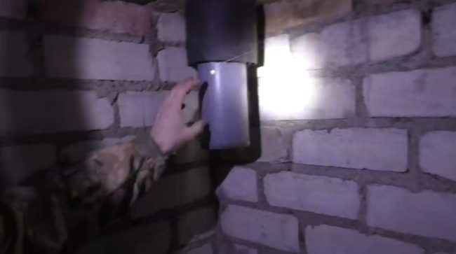 Снимка - Вентилационен отвор за изпускателна система в мазето